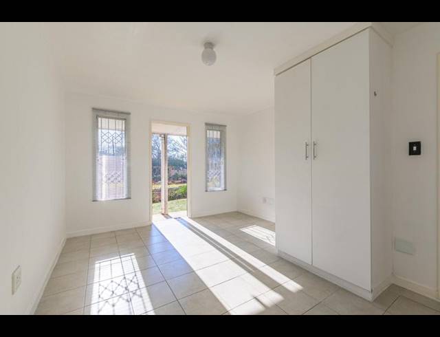 2 BEDROOM APARTMENT FOR SALE IN SCOTTSVILLE